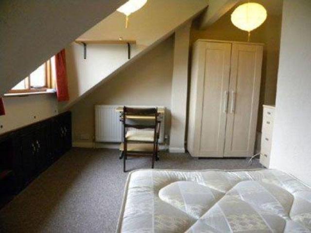 Room for rent in Barracks, The Bridge