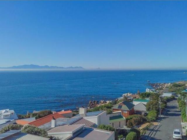 House for sale in Simon's Town, Simons Town