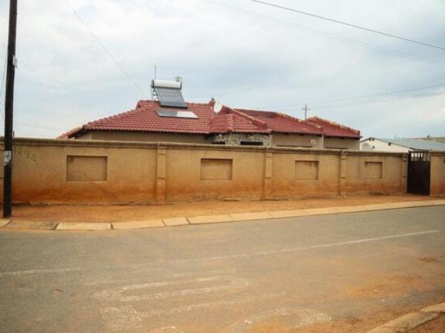 House for sale in Soweto, Gauteng