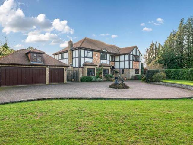 House for sale in Swallow, Buckinghamshire