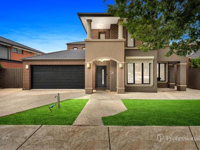 House for sale in Taylors Hill, Melbourne