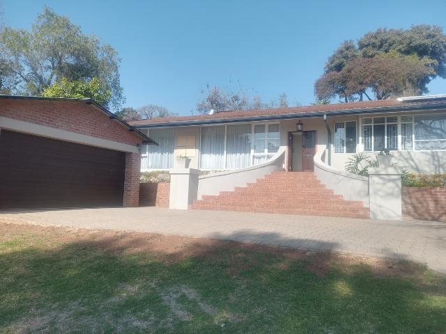 House for rent in Waterkloof, Gauteng