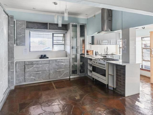 Apartment for rent in East London