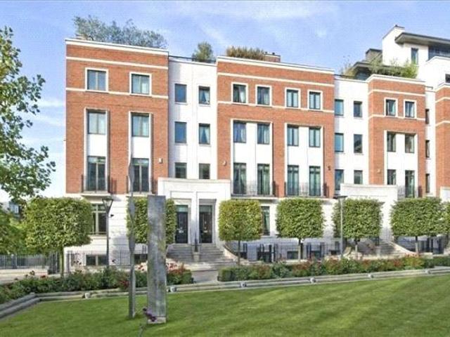 House for rent in Kensington, Greater London