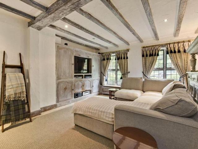 House for rent in Blackhills, Surrey