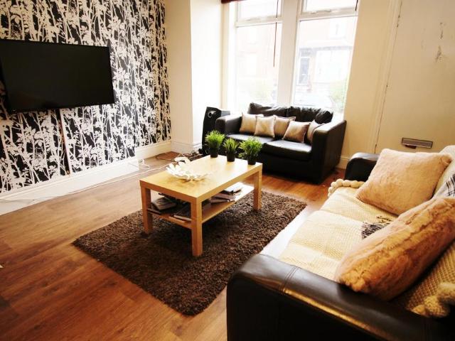 Room for rent in Beckett Park, Headingley