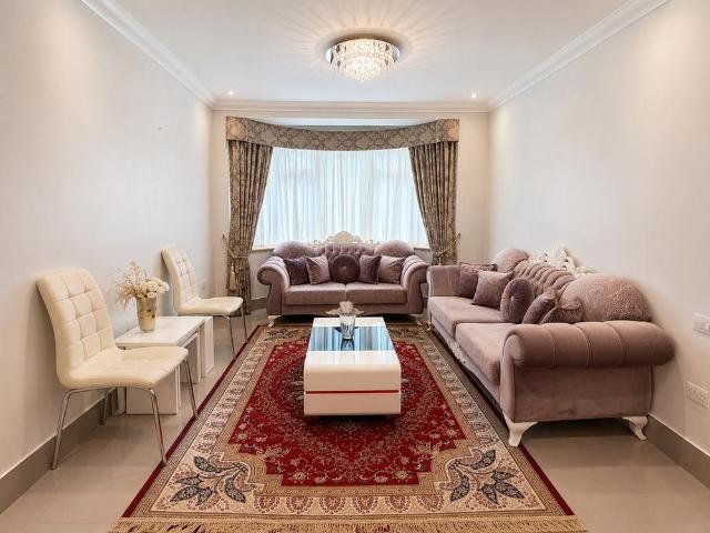 House for rent in London Borough of Ealing, Greater London