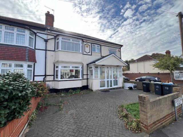 House for rent in London Borough of Croydon, Greater London