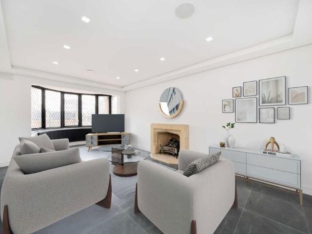 House for rent in New Southgate, Greater London