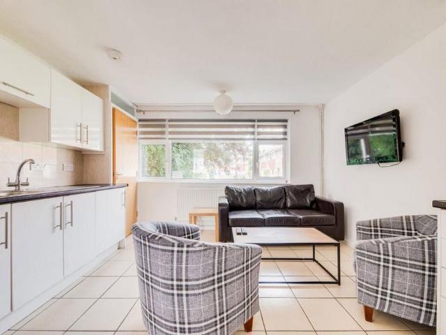 House for rent in St. Dunstan's, The Bridge
