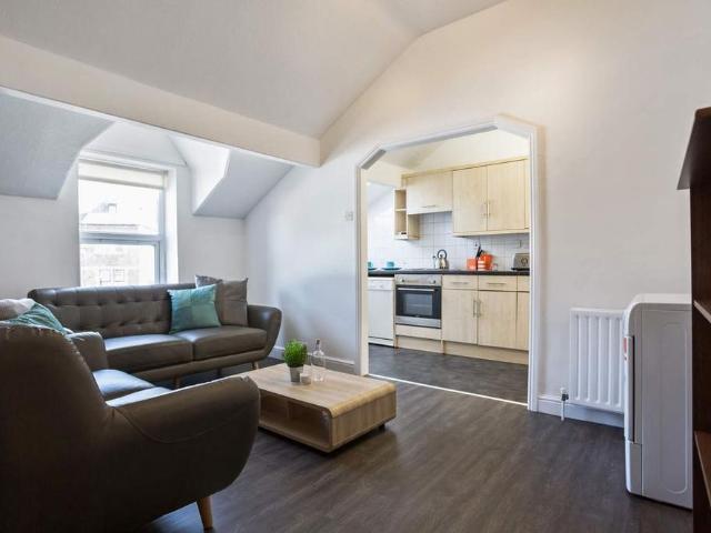 House for rent in Holbeck, West Yorkshire