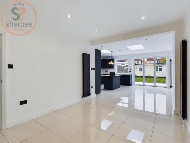House for rent in London Borough of Sutton, Greater London