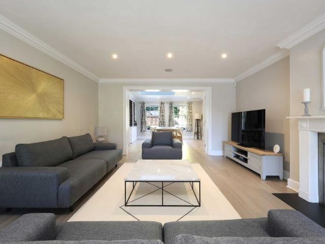 House for rent in Beaconsfield, Forty Green