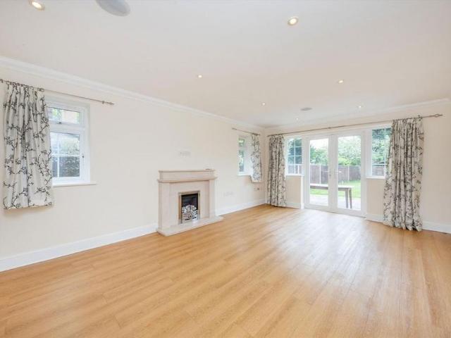 House for rent in Blackhills, Surrey