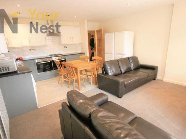 House for rent in Beckett Park, Headingley