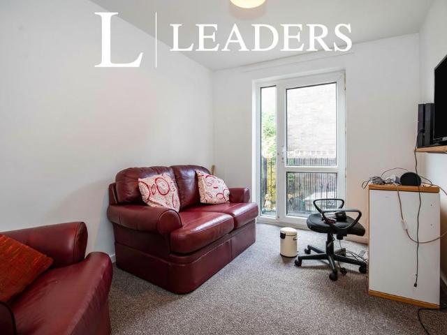 House for rent in Sydenham, Green Close