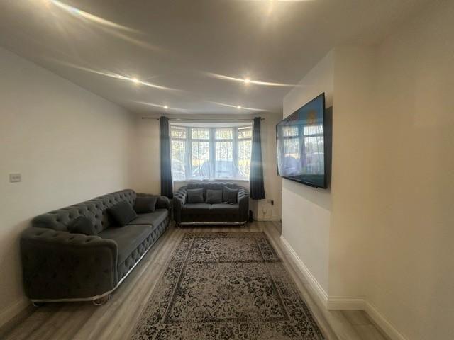 House for rent in South Hornchurch, Greater London