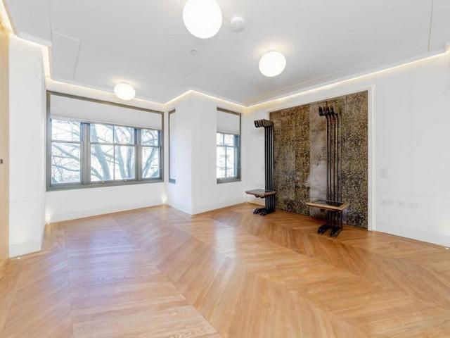 House for rent in Chalk Farm, Greater London