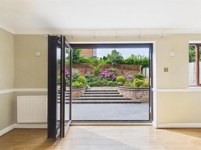 House for rent in Milverton, Green Close