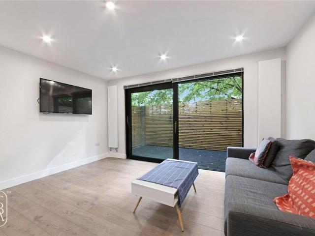House for rent in Isle Of Dogs, Greater London