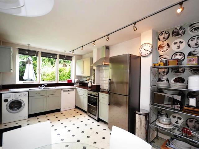 Apartment for rent in Colney Hatch, Isle Of Man