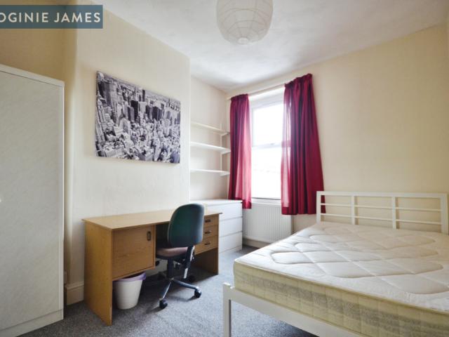 House for rent in Civic Centre, Falcon Lodge