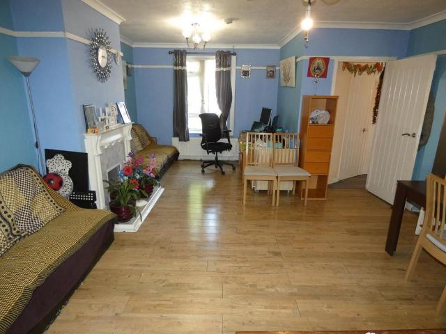 House for rent in Spring Park, Luton