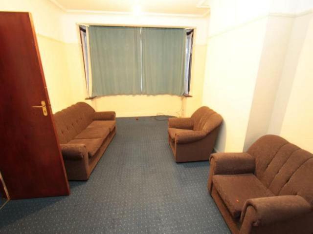 House for rent in London Borough of Ealing, Greater London