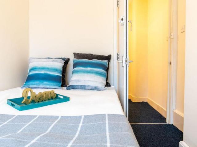 House for rent in Golden Valley, Gloucestershire
