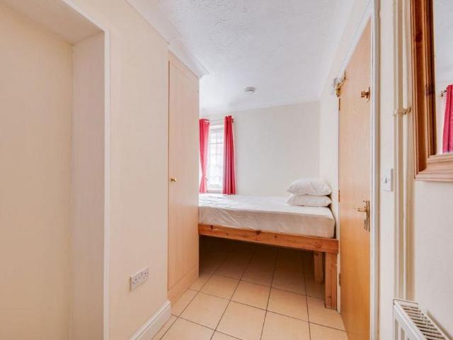 House for rent in St. Dunstan's, The Bridge