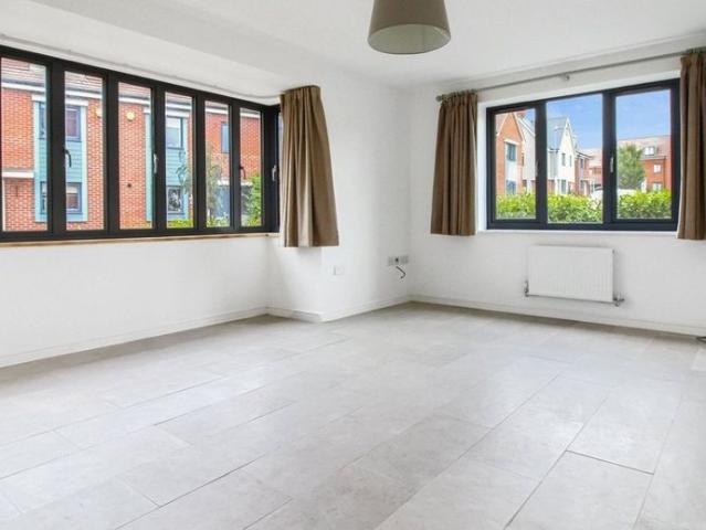 House for rent in Castle Hill, Monks Orchard