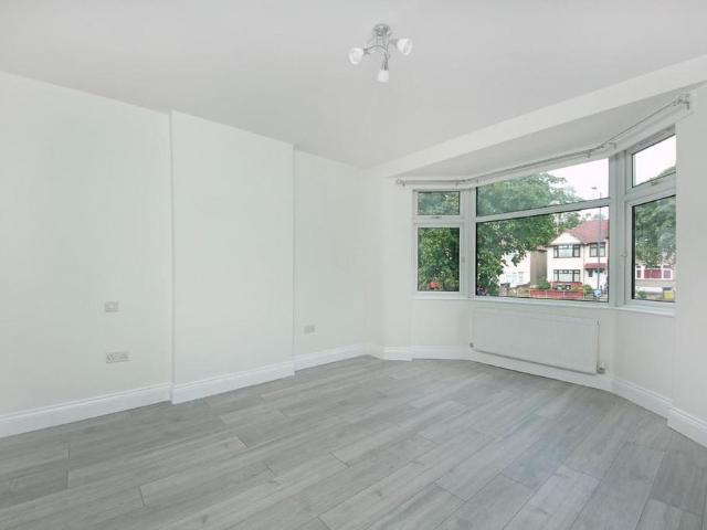 House for rent in Alperton, Greater London