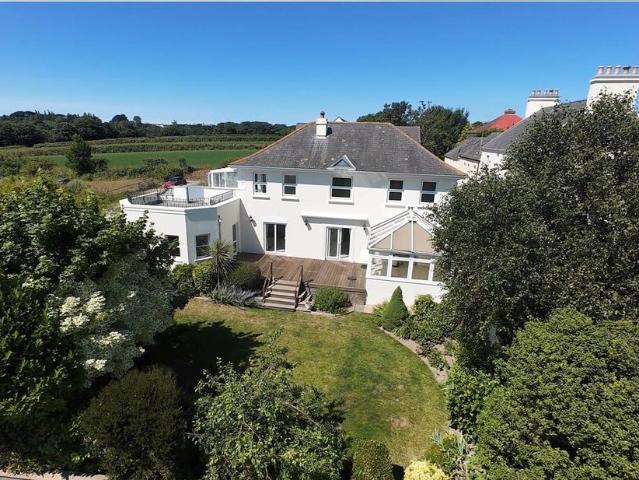 House for rent in St Helier, Greater London