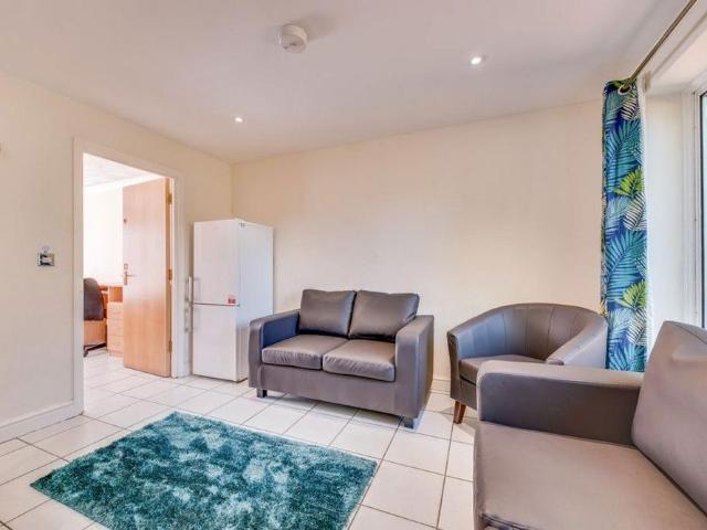 House for rent in Hales Place, The Bridge