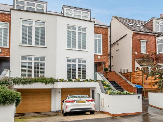 House for rent in London Borough of Merton, Greater London