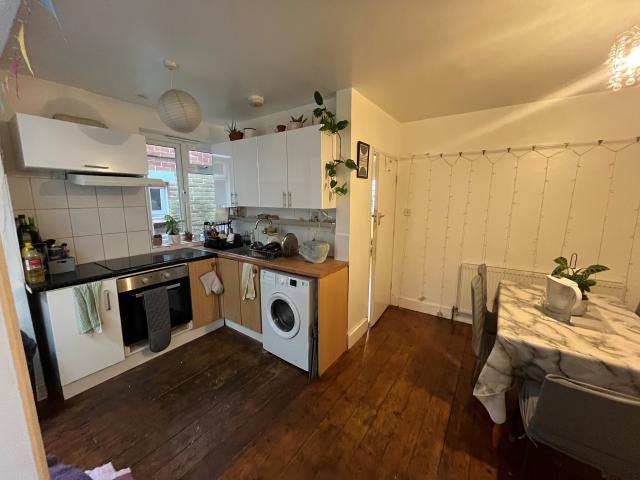 House for rent in St. Dunstan's, The Bridge