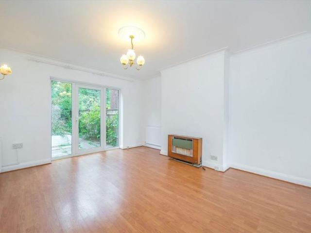 House for rent in Royal Borough of Kingston upon Thames, Greater London