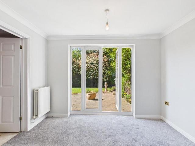 House for rent in Green Close, Warwickshire