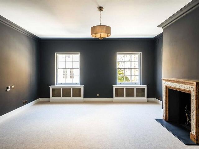 House for rent in Belgravia, Greater London