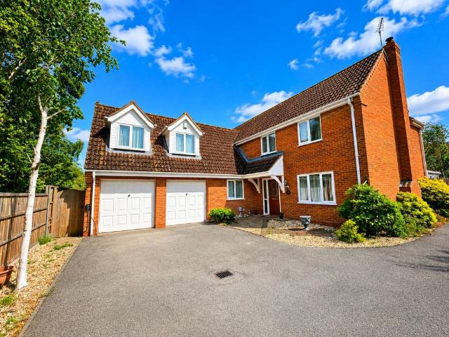 House for rent in Staniland, Boston