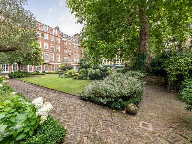 House for rent in Mayfair, Greater London