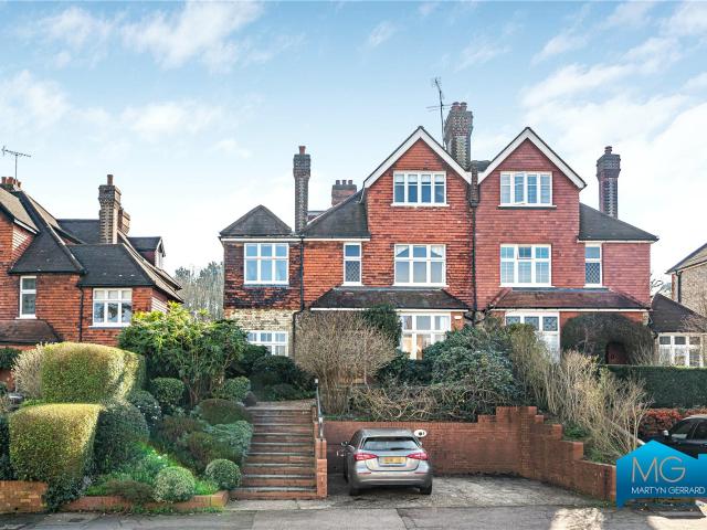 House for rent in Hadley Wood, Greater London