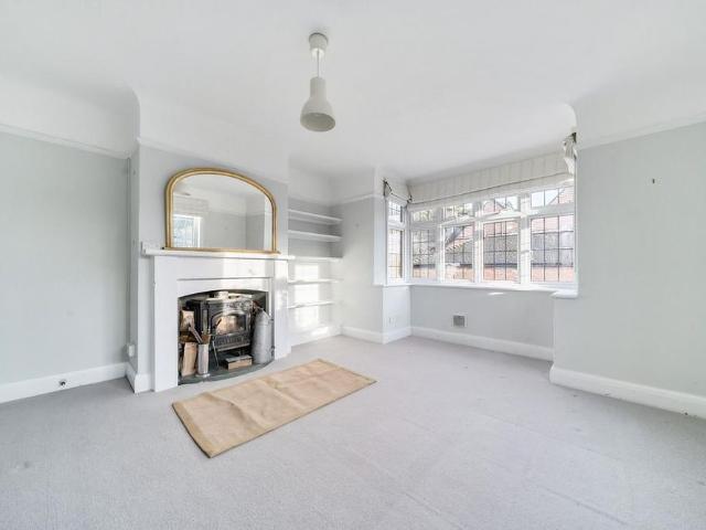House for rent in Fole, Surrey