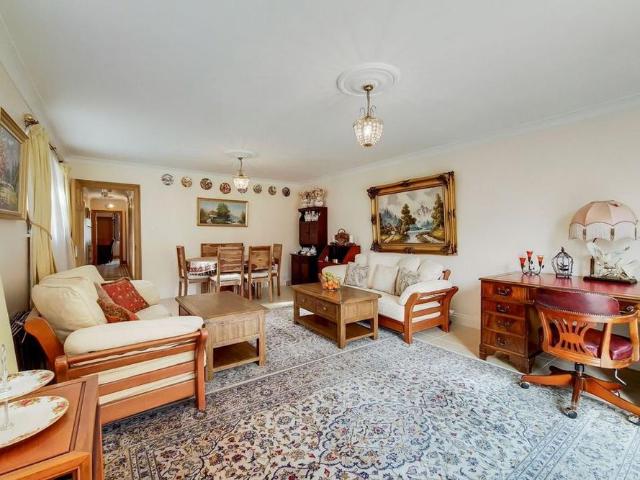House for rent in Tolworth, Greater London
