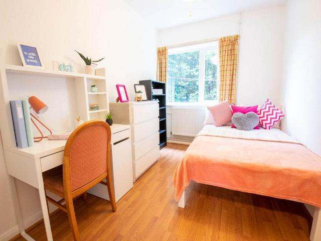 House for rent in St. Mildred's, The Bridge