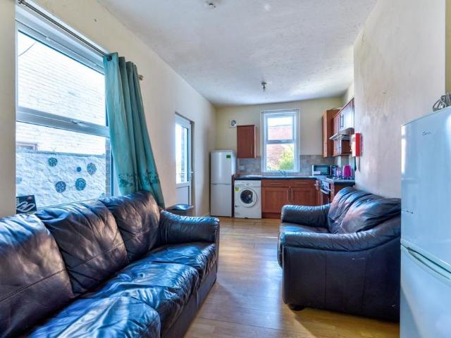 House for rent in Hanover & Queen's Park, Brighton