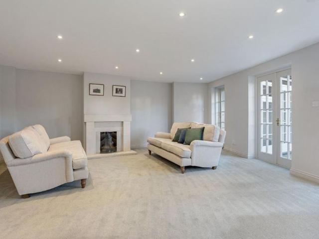 House for rent in Chichester, Littlecote