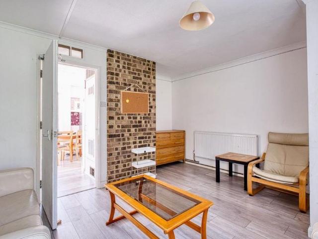 House for rent in St. Dunstan's, The Bridge
