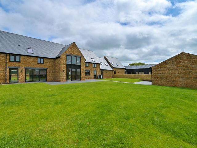 House for rent in Evershot, Oxfordshire