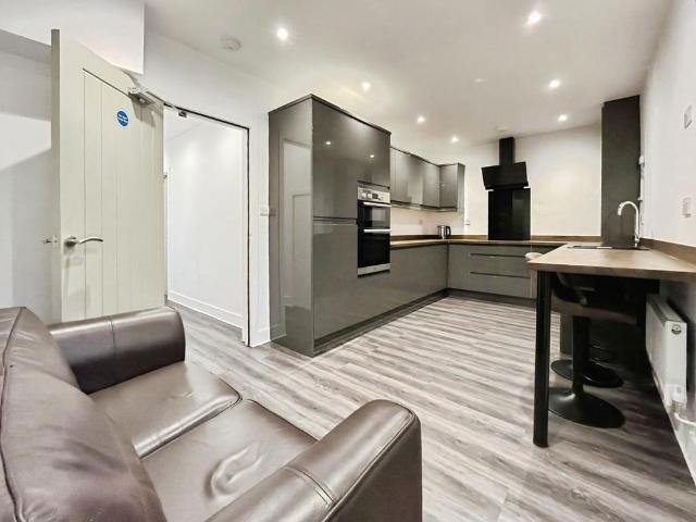 House for rent in New Catton, East Bank